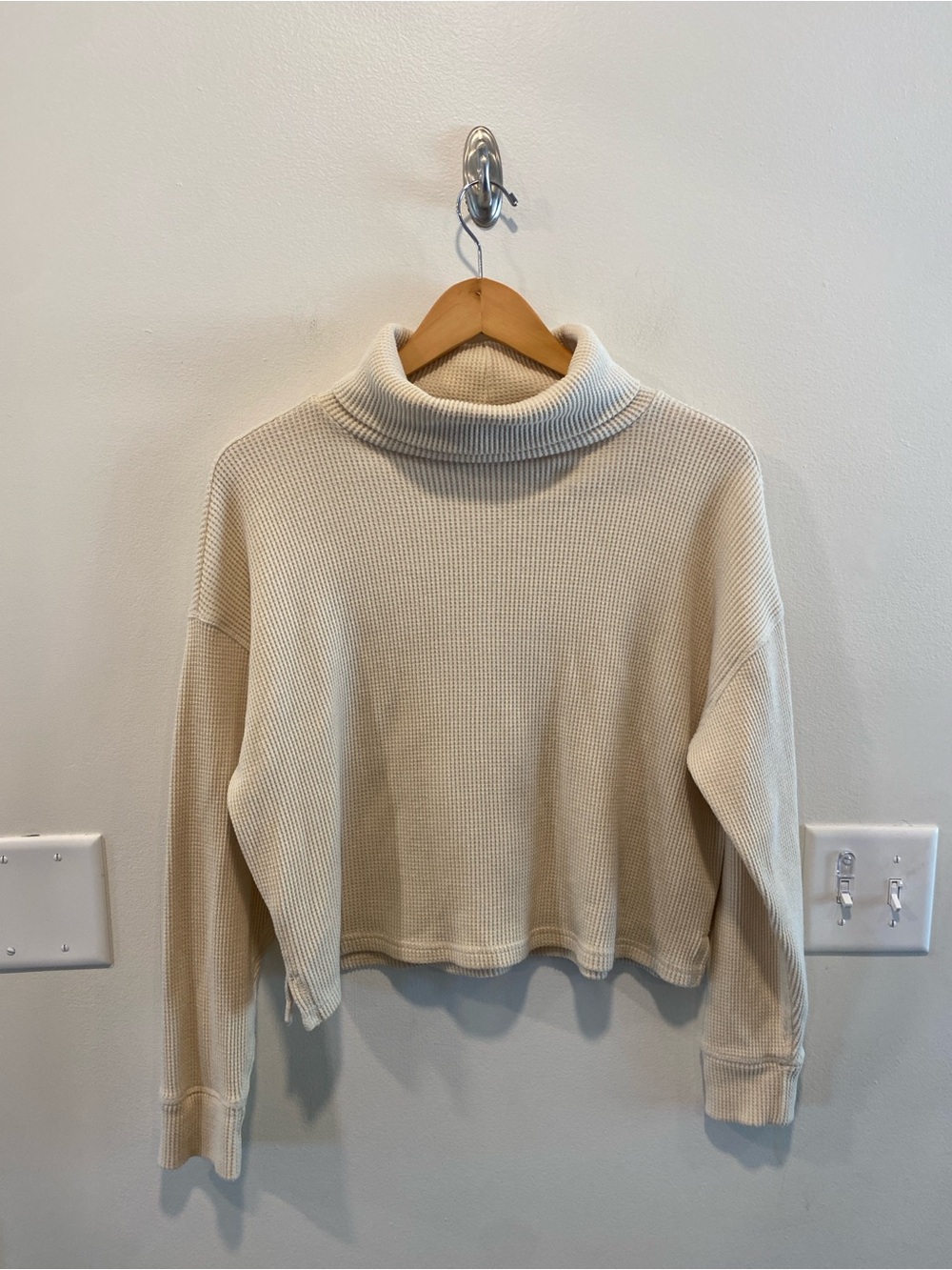 Abercrombie & Fitch women’s waffle-knit rolled neck top size small soft A&F cozy